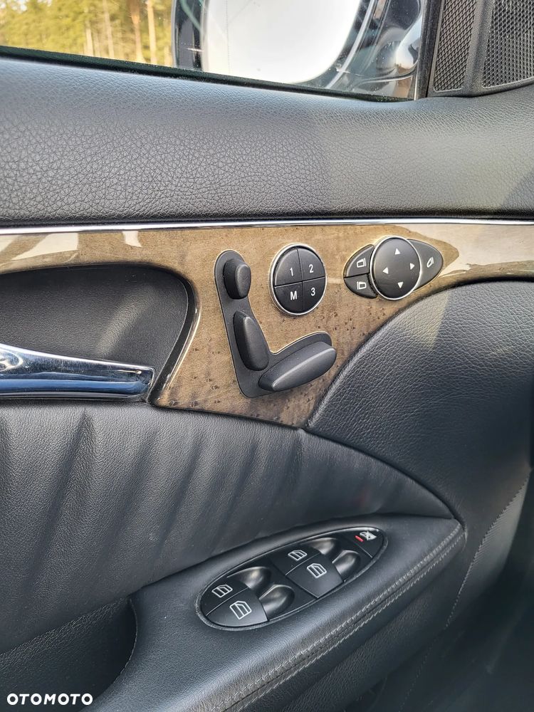 Mercedes-Benz Klasa E 300 BLUETEC Avantgarde - 13