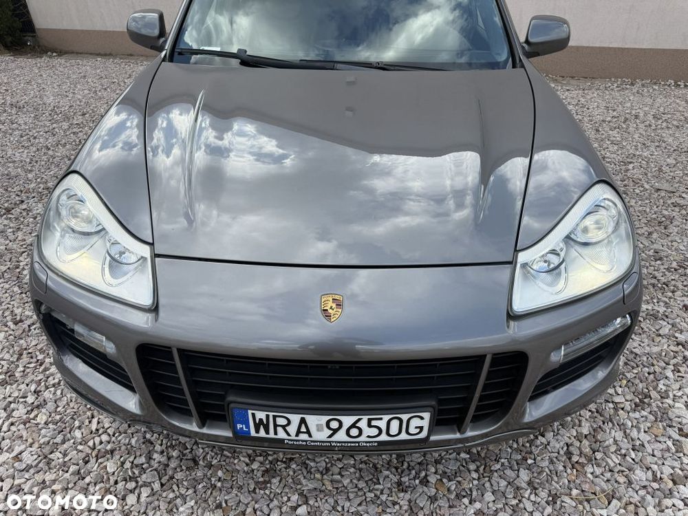 Porsche Cayenne Turbo - 8