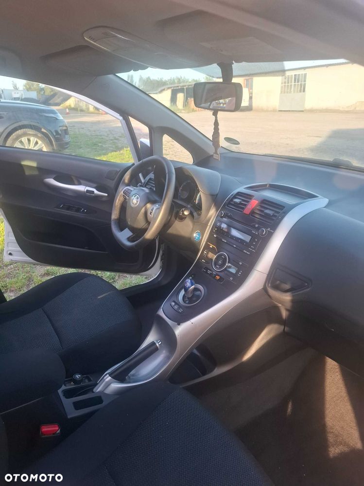 Toyota Auris - 5