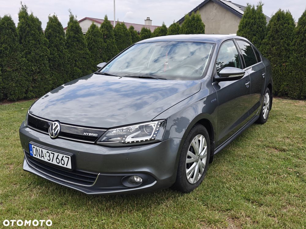 Volkswagen Jetta - 2