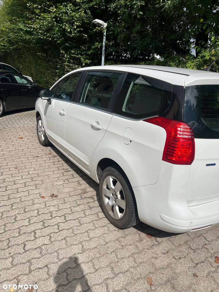 Peugeot 5008 - 4