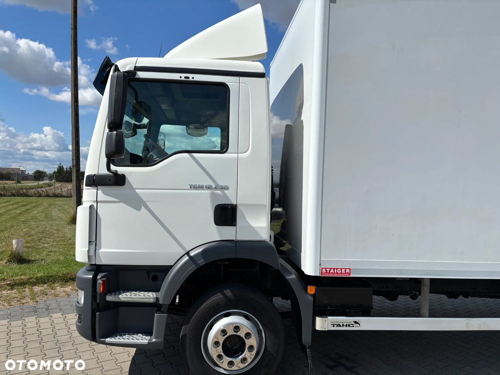 MAN TGM 12.250  kontener , winda , koła 19,5 , (nie TGL) 2019 rok z Niemiec, izoterma, - 4
