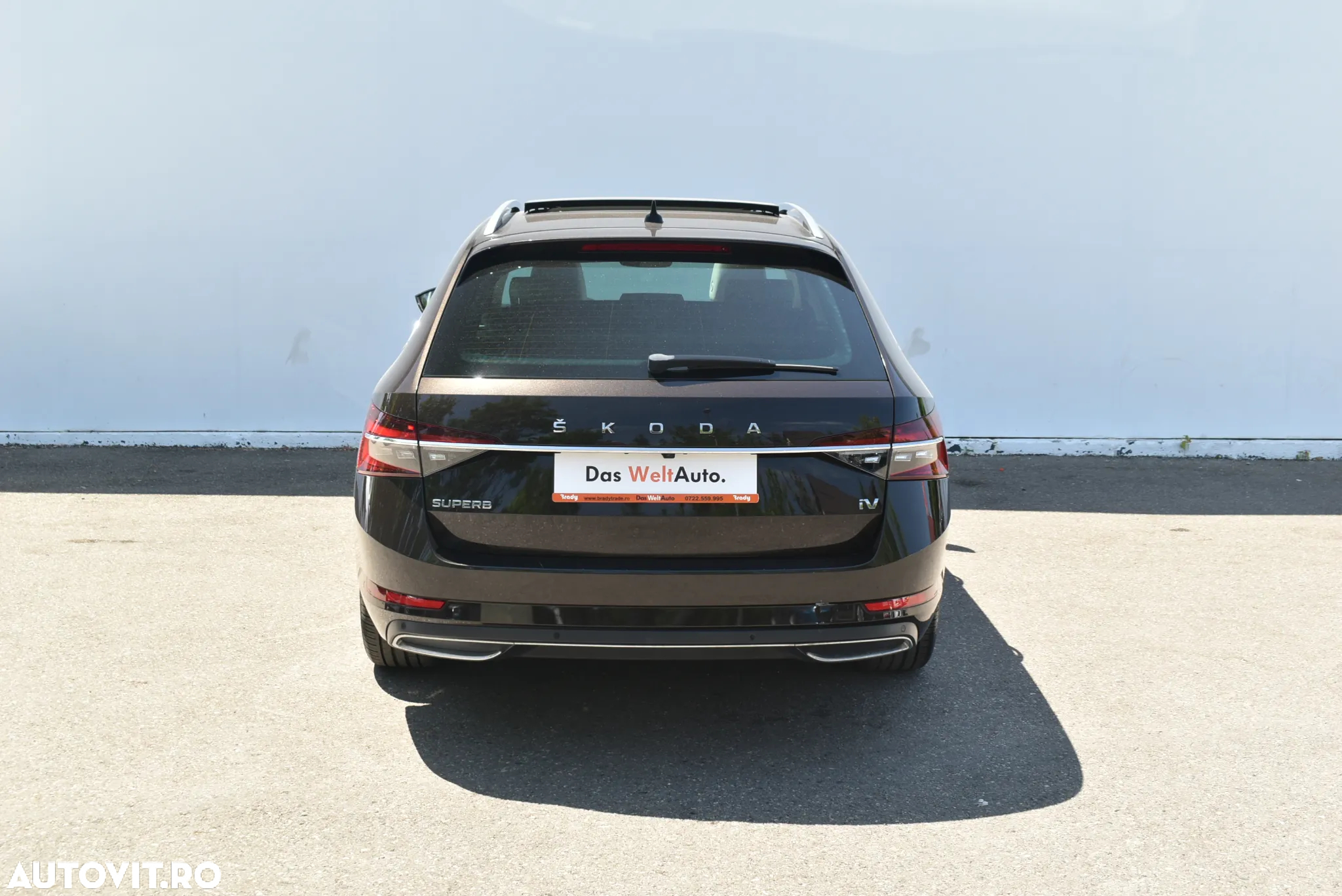 Skoda Superb Combi 1.4 TSI iV DSG L&K - 4