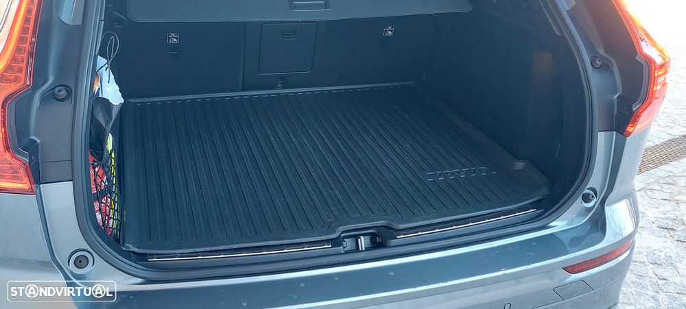 Volvo XC 60 2.0 B5 R-Design AWD - 25