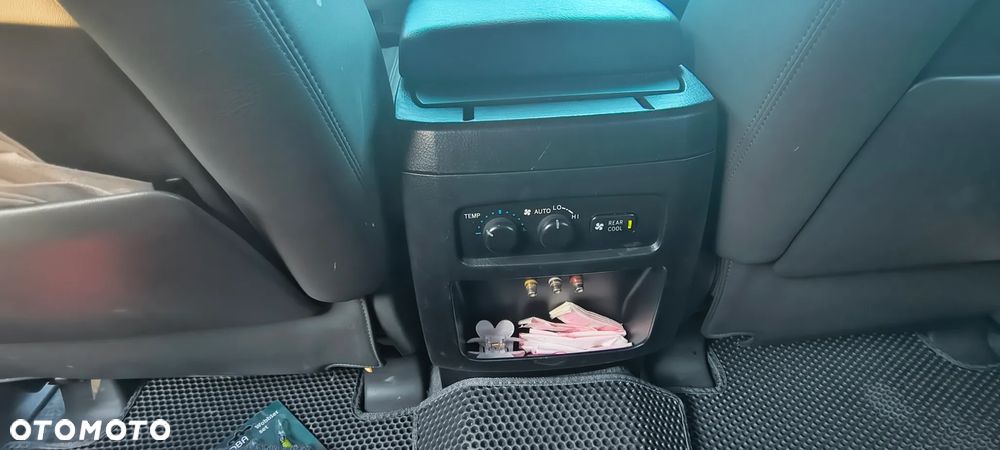 Toyota Land Cruiser 3.0 D Sol Platinium - 24