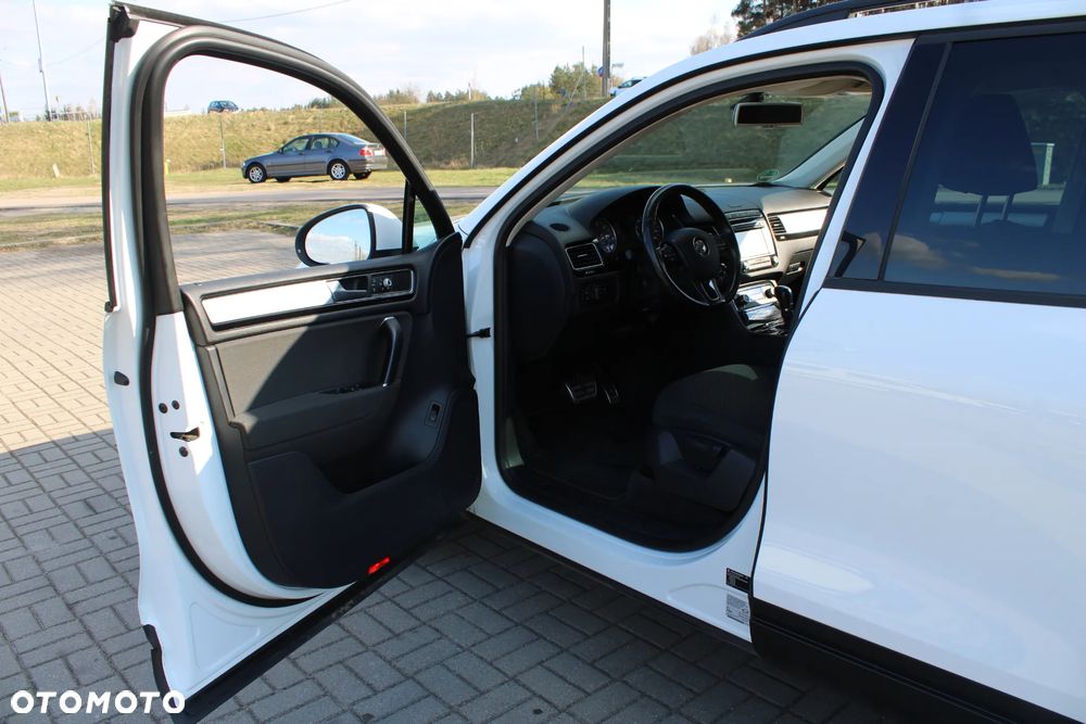 Volkswagen Touareg - 19