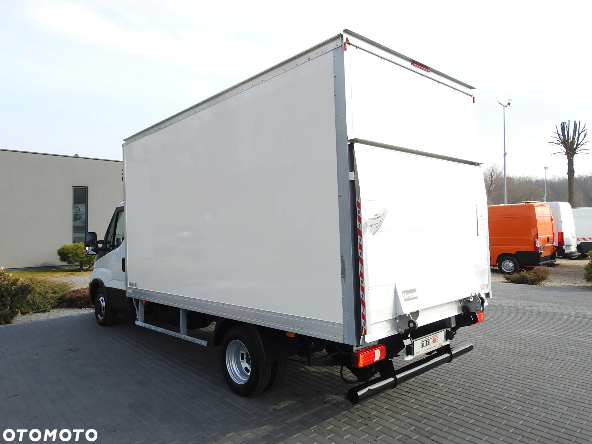 Iveco DAILY 35C16 KONTENER WINDA 8 PALET TEMPOMAT BLIŹNIACZE KOŁA KLIMATYZACJA 160KM [ 732294 ] - 10