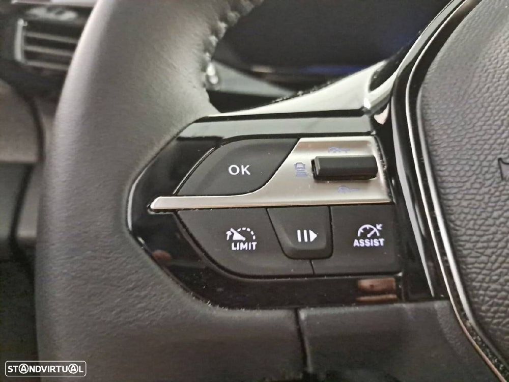 Peugeot 408 1.2 Hybrid Allure e-DCS6 - 15