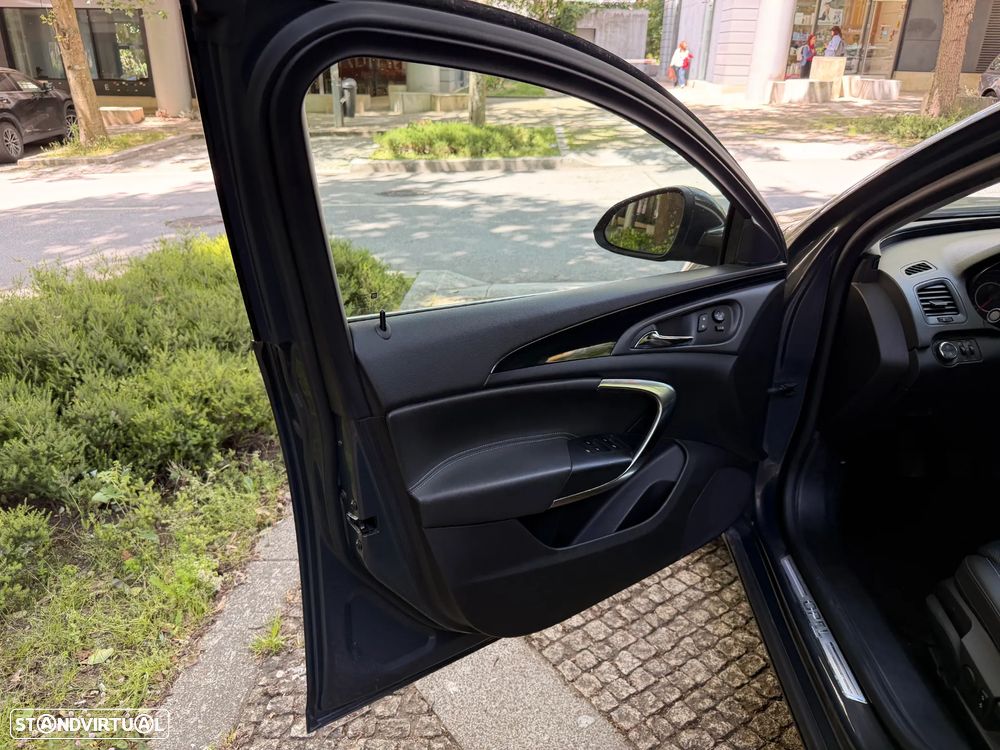 Opel Insignia Sports Tourer 1.6 CDTi Cosmo S/S J17 - 12