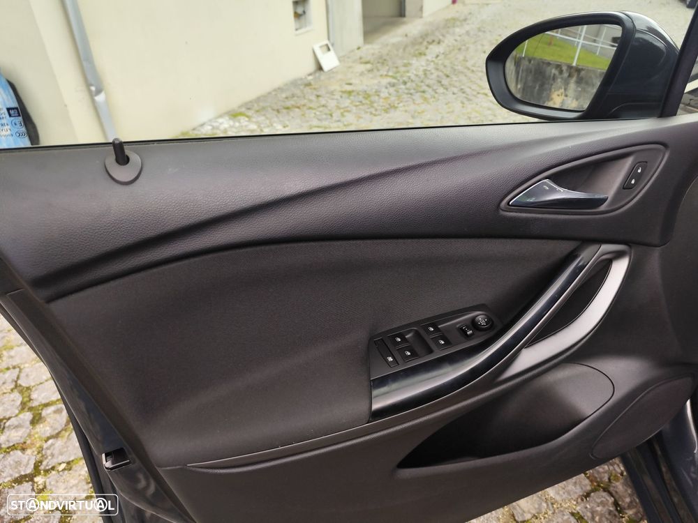 Opel Astra 1.6 CDTi Cosmo Start/Stop - 24