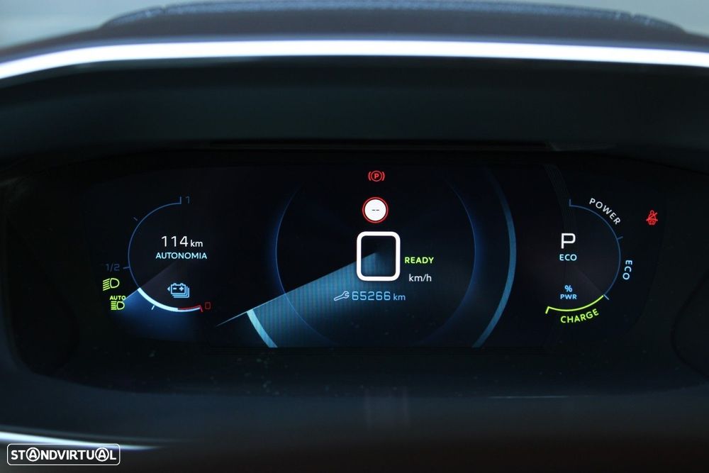 Peugeot e-208 GT+ - 28
