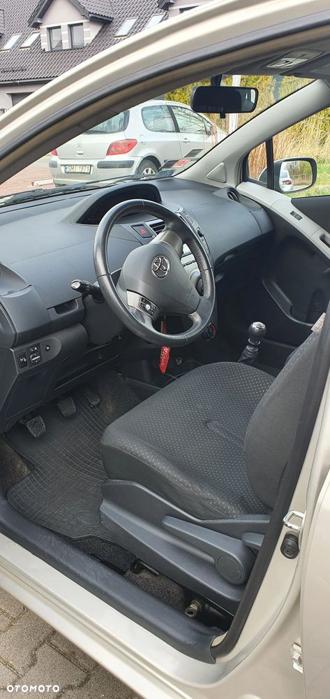 Toyota Yaris 1.33 Luna - 6