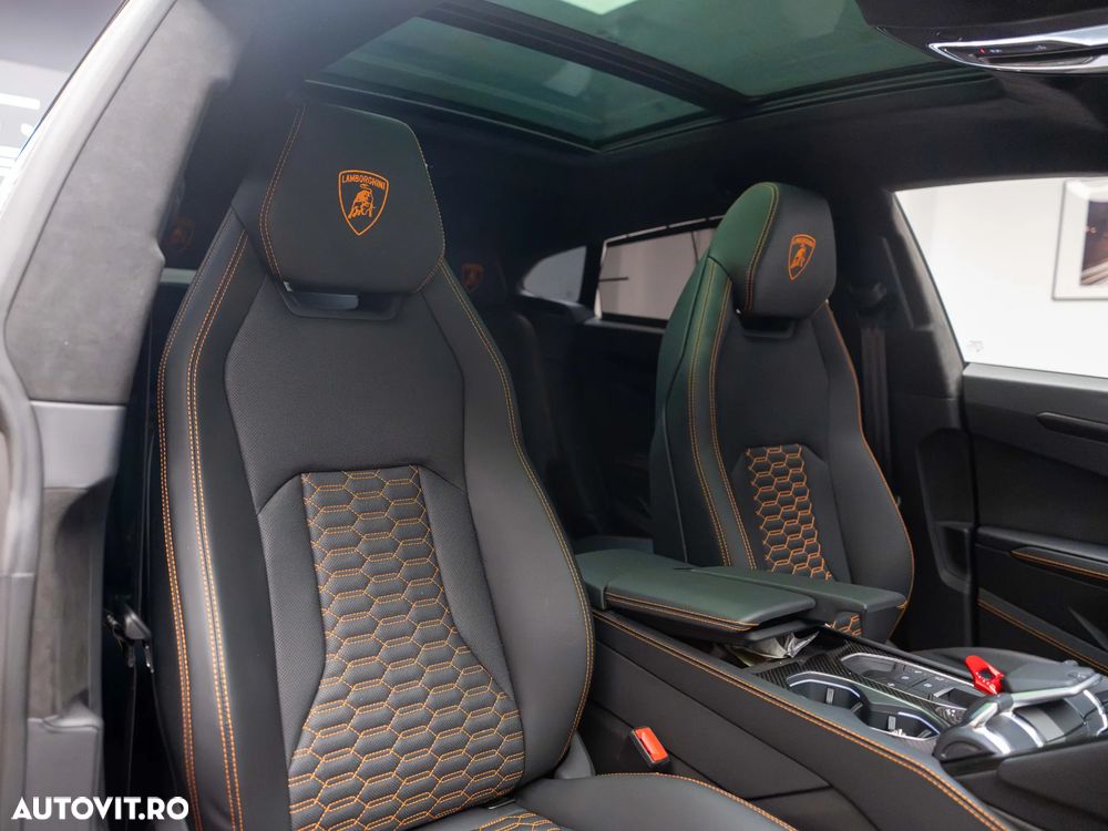 Lamborghini URUS - 26