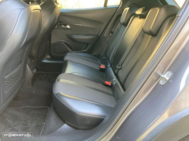 Peugeot 2008 1.5 BlueHDi GT Pack EAT8 - 36