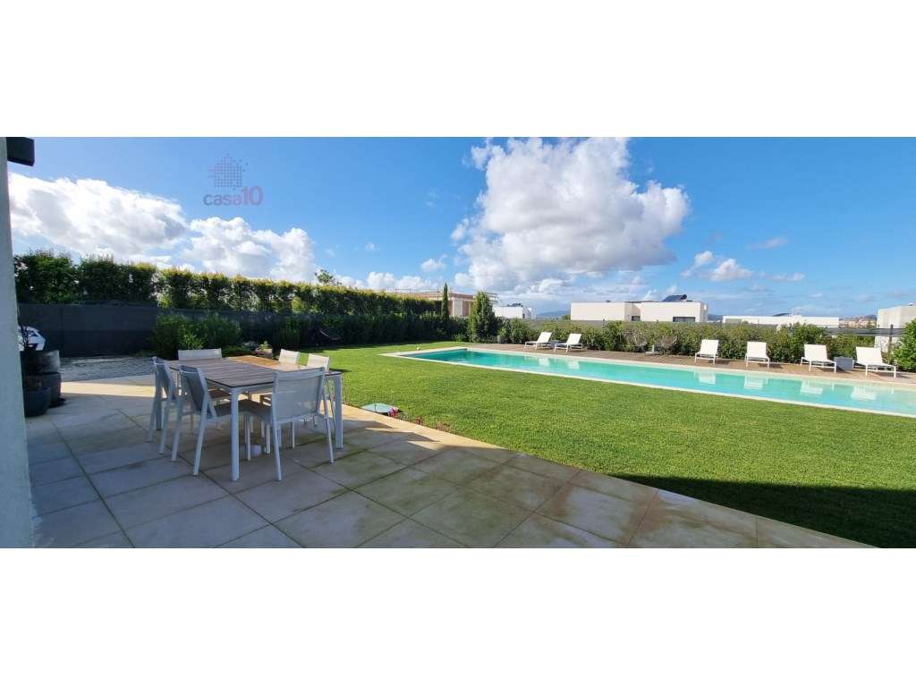 Vende-se fabulosa Moradia V5+1, com piscina, na Serra de Carnaxide,... - Grande imagem: 5/46