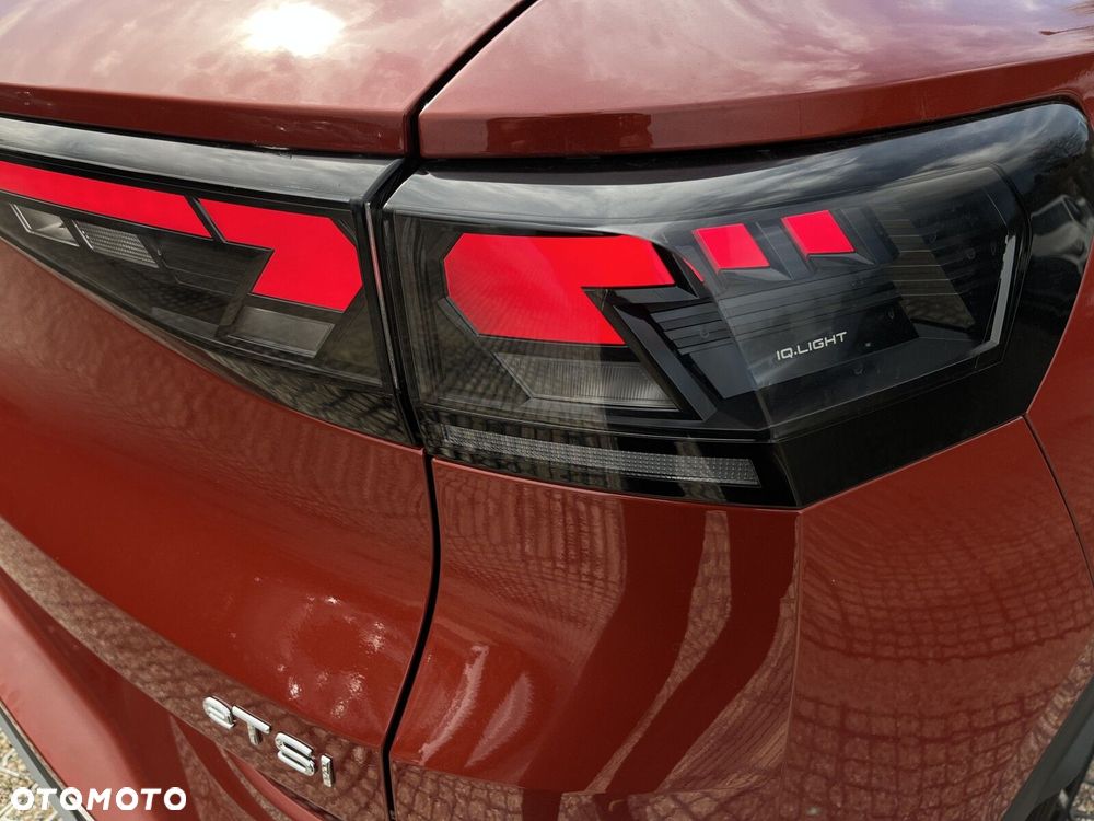 Volkswagen T-Roc - 11