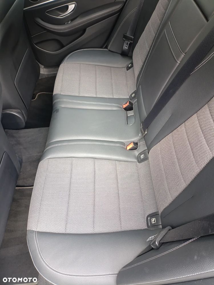 Mercedes-Benz Klasa E - 8