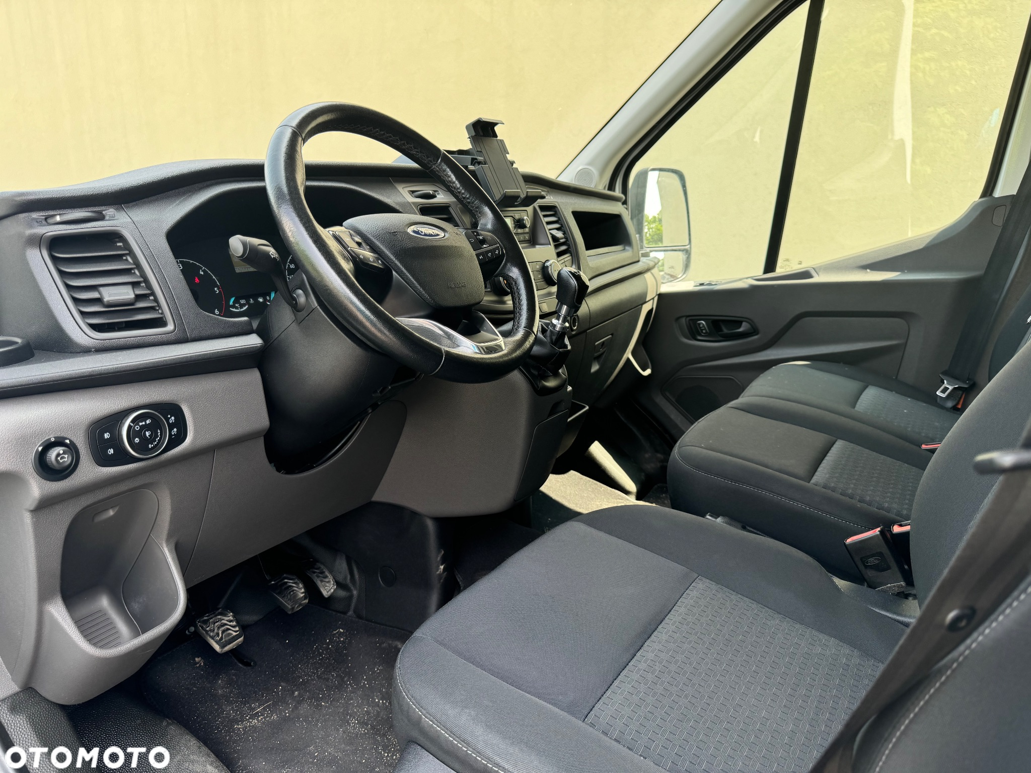 Ford Transit - 25