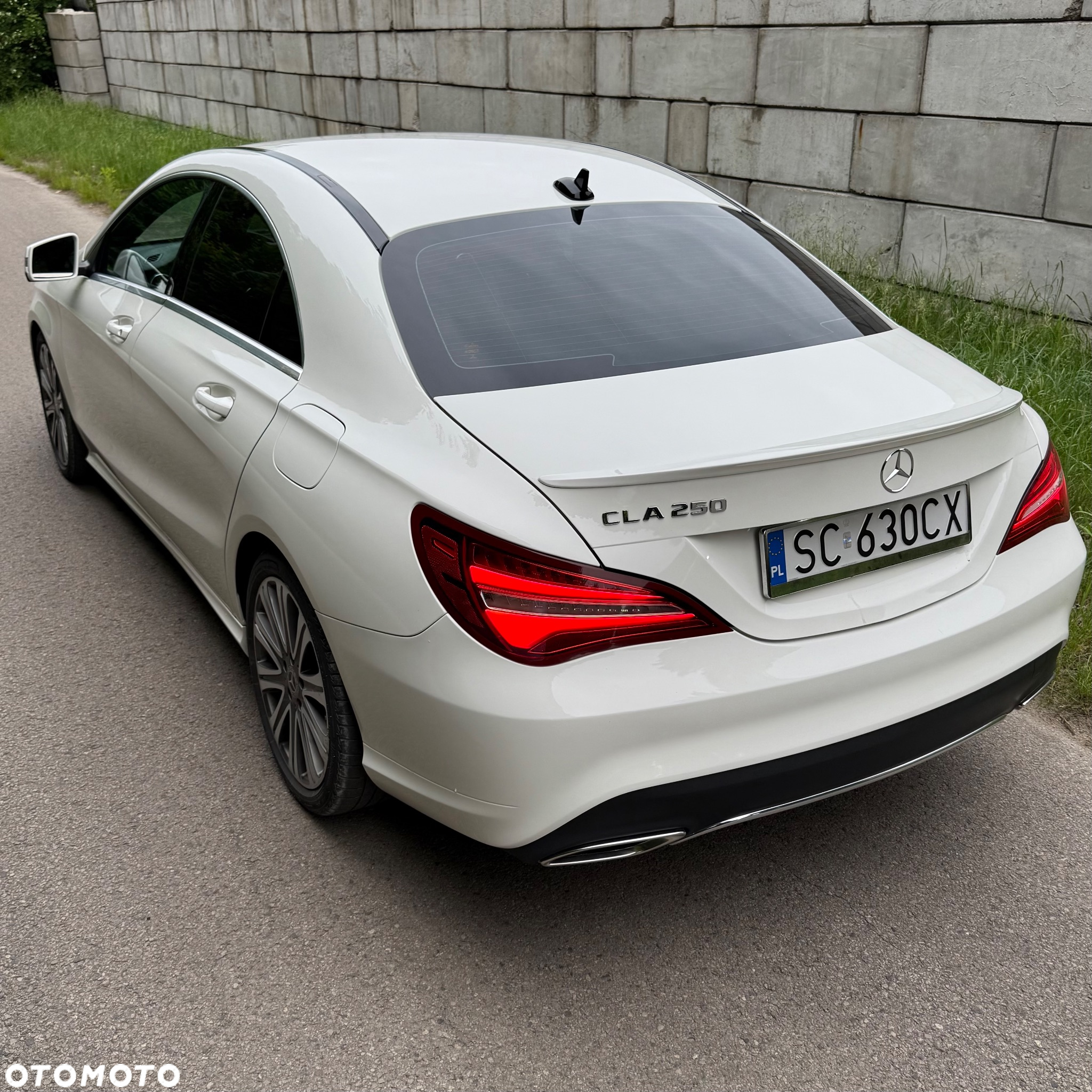 Mercedes-Benz CLA 250 7G-DCT Sport - 4