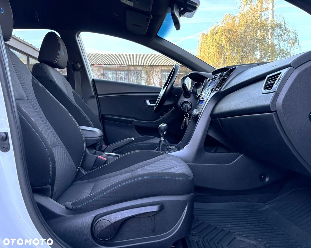 Hyundai i30 1.6 CRDi Comfort - 24