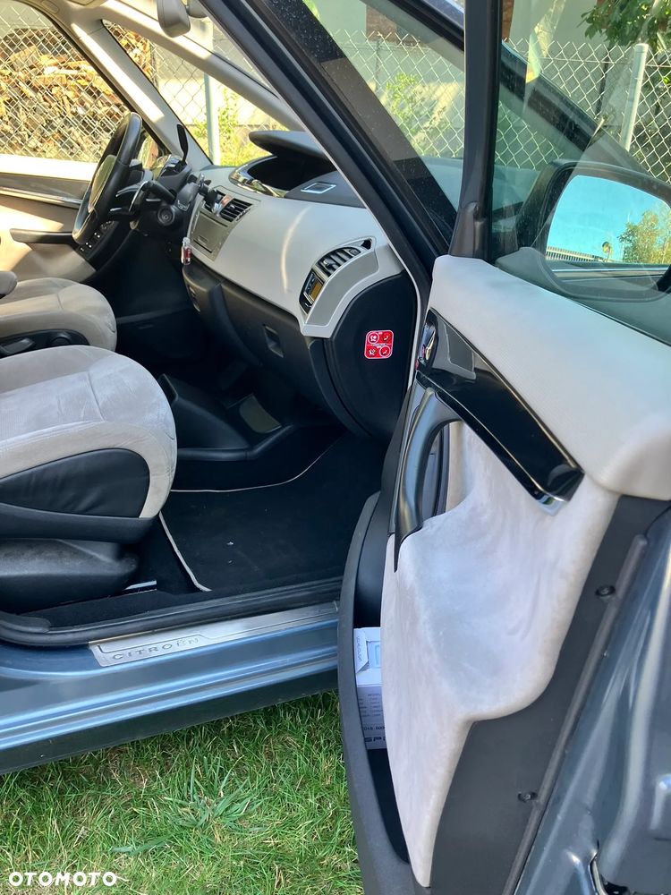Citroën C4 Picasso 2.0 HDi FAP Exclusive - 20