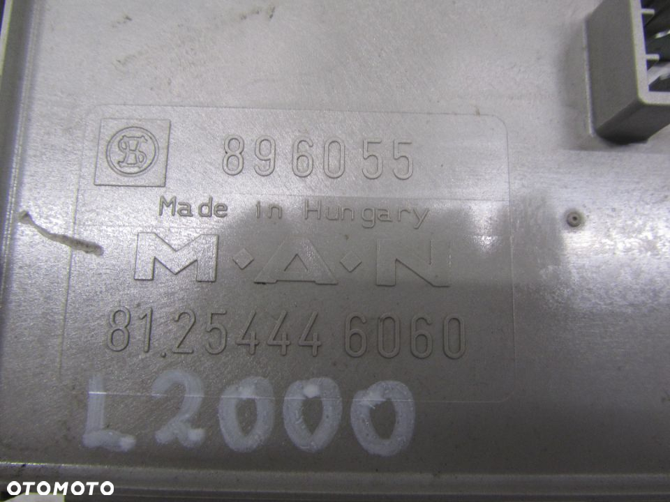 Man L2000 TGA skrzynka bezpieczników - 4