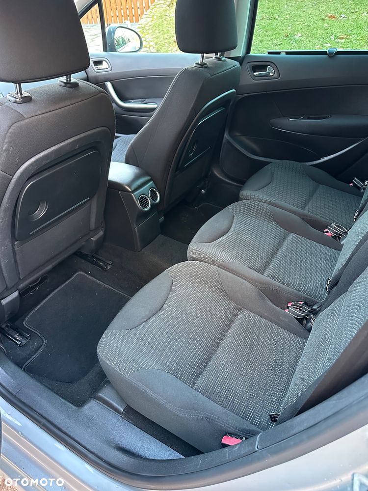 Peugeot 308 1.6 Premium - 16