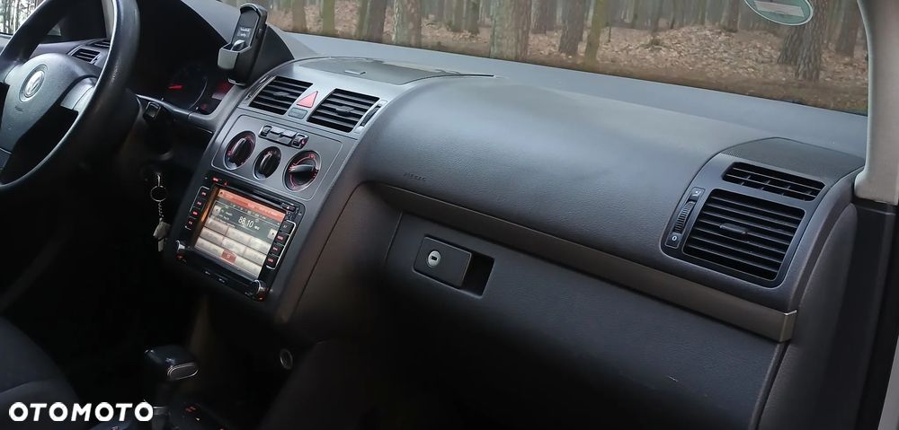 Volkswagen Touran 1.9 TDI DSG United - 14