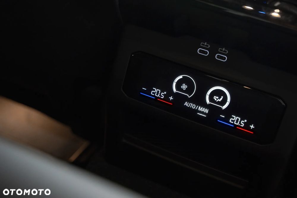 BMW i5 83.9kWh M60 xDrive - 29