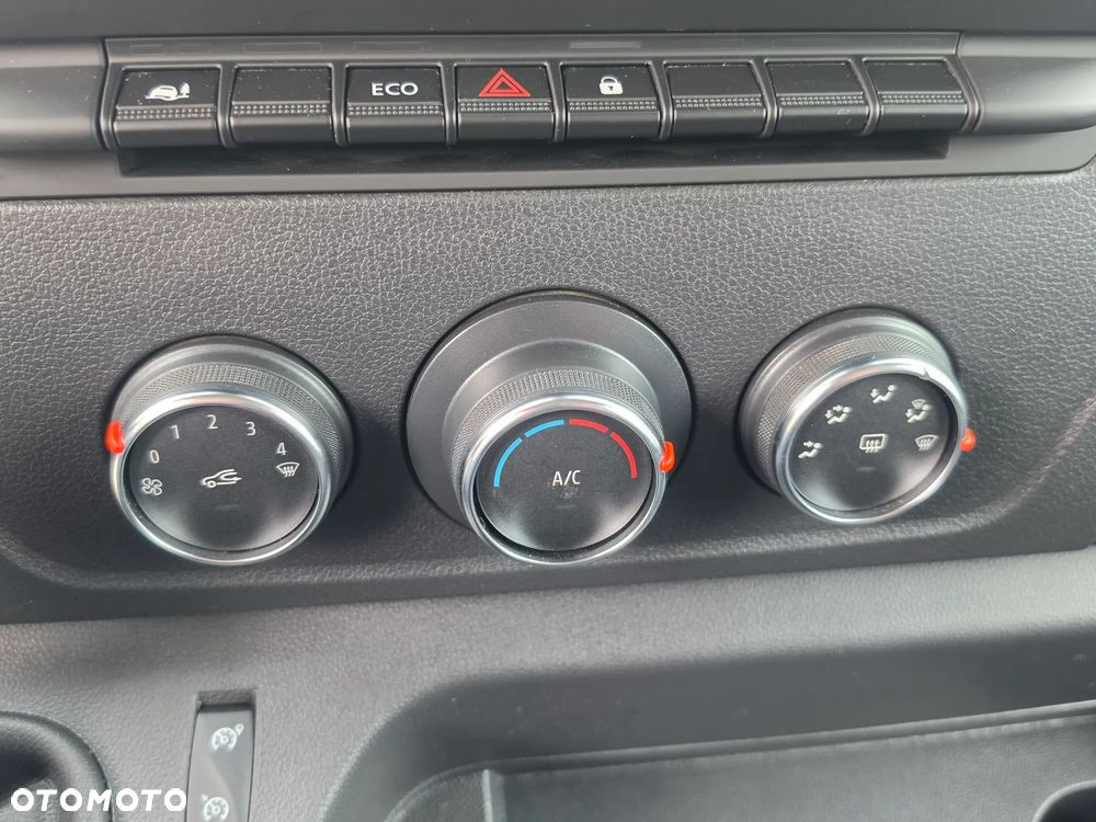 Renault Master - 25