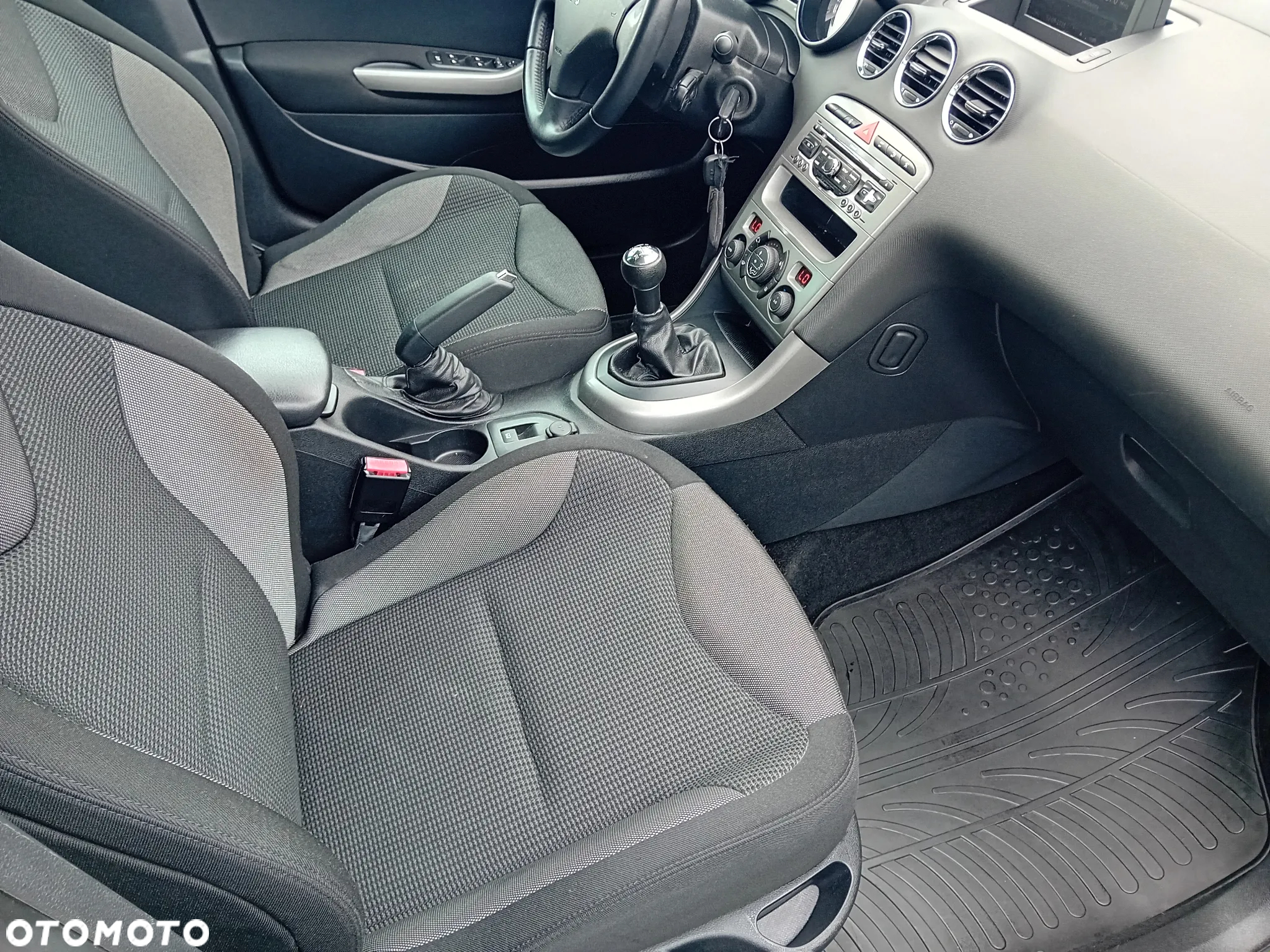 Peugeot 308 - 16