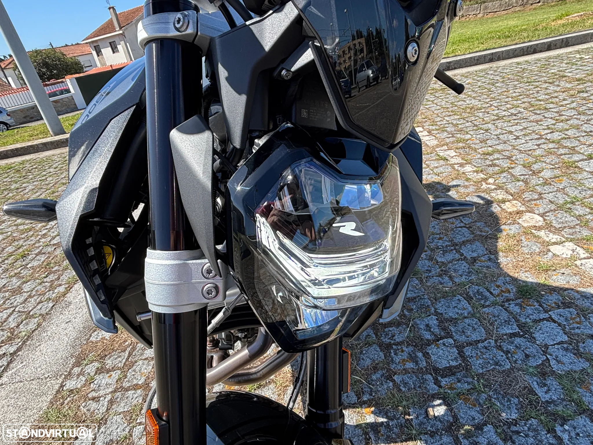 BMW F 900 R Triple Black - 14