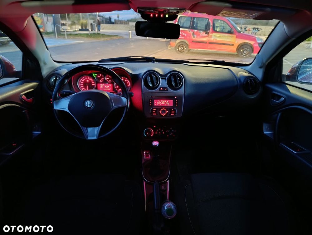 Alfa Romeo Mito 1.4 16V - 10