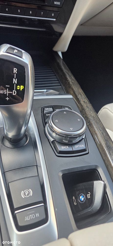 BMW X5 xDrive25d - 17