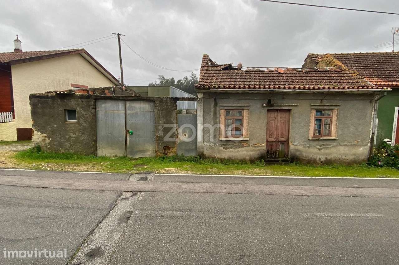 Moradia em ruinas para reconstrução - Grande imagem: 2/22