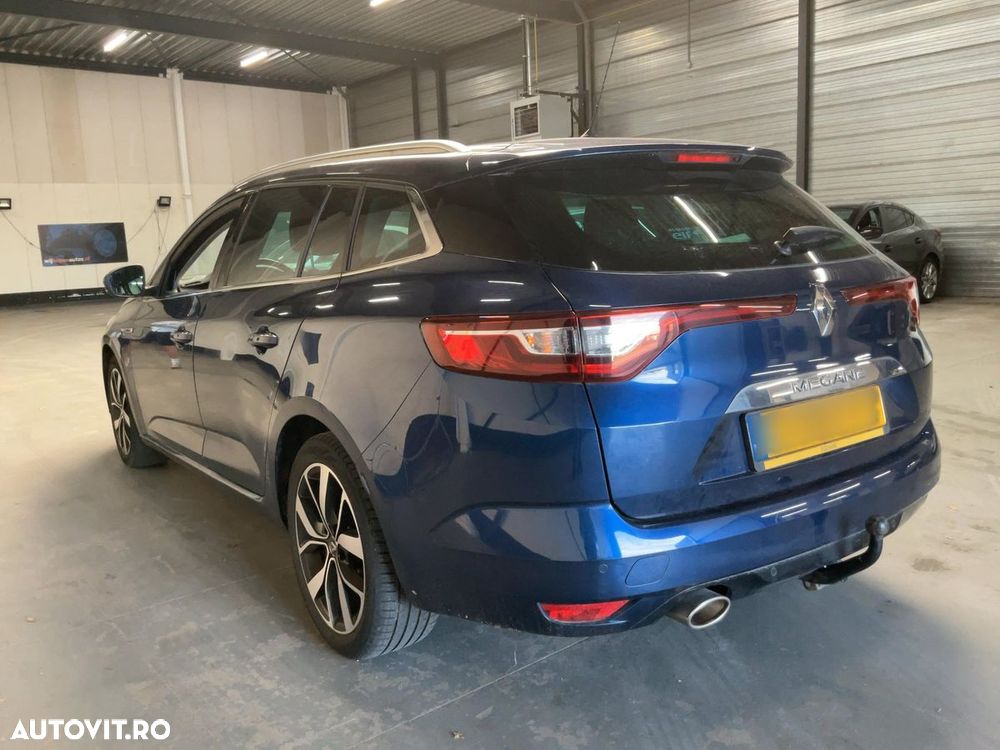 Renault Megane ENERGY TCe 140 EDC BOSE EDITION - 11
