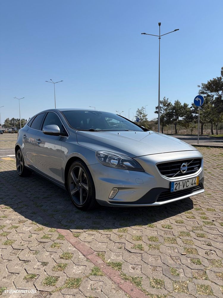 Volvo V40
