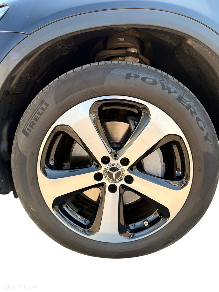 Mercedes-Benz GLC - 25