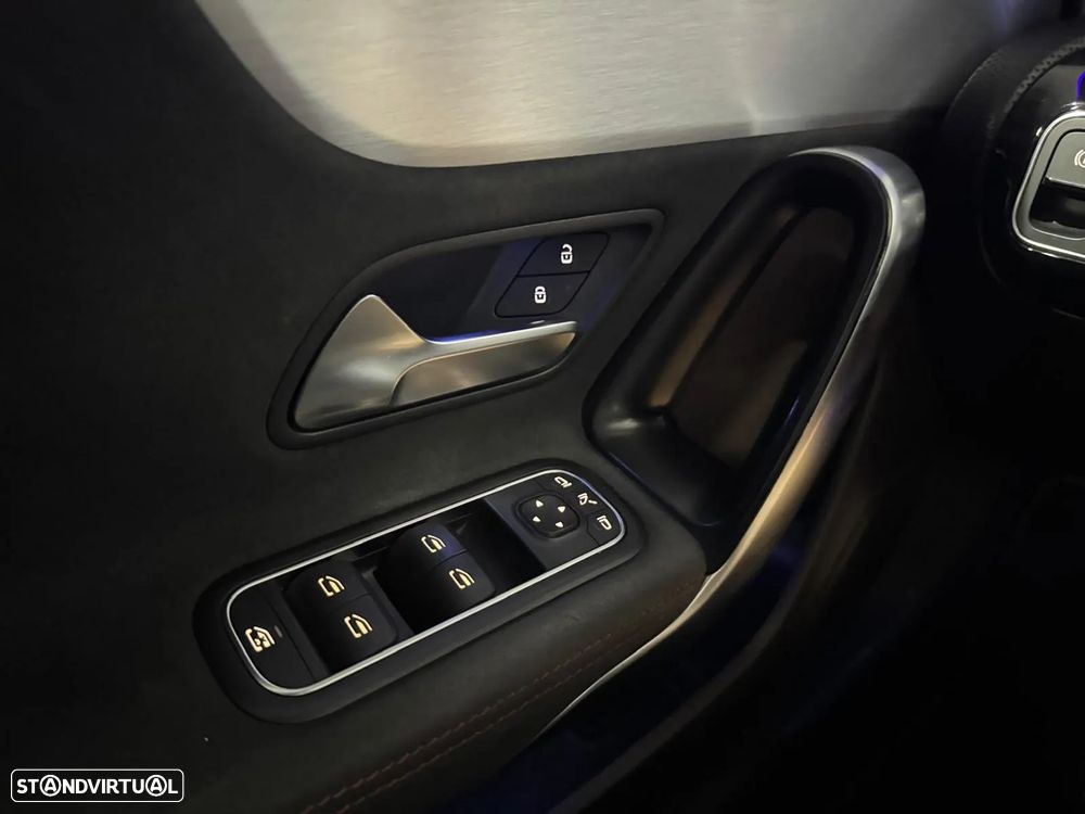 Mercedes-Benz A 250 e AMG Line - 24