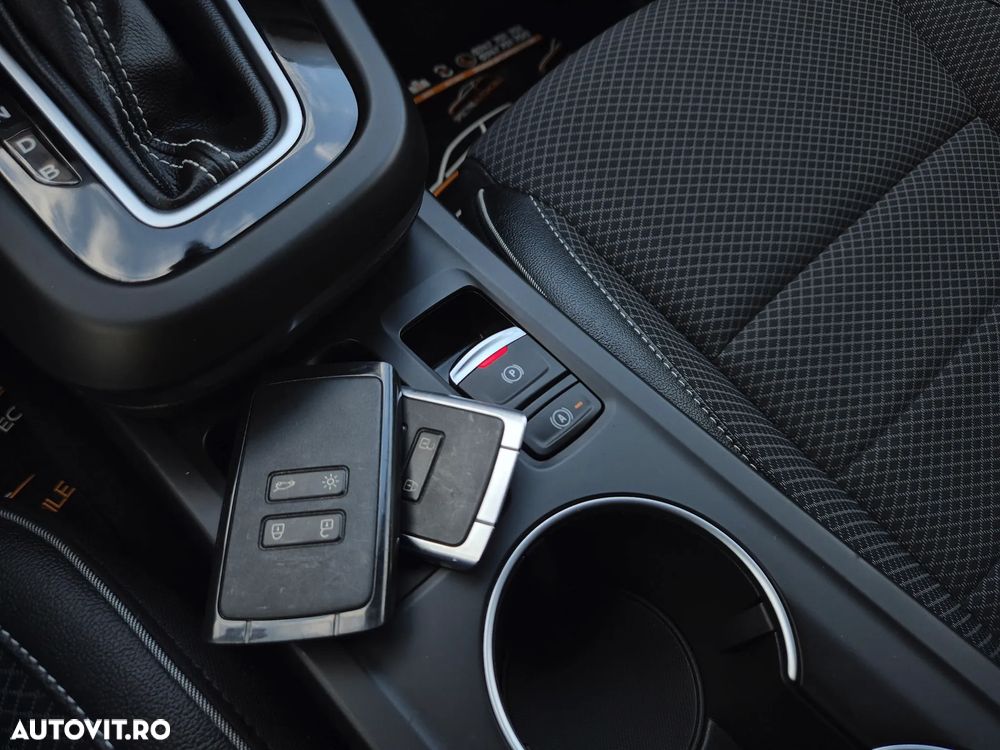 Renault Arkana E-TECH 145 Evolution - 32