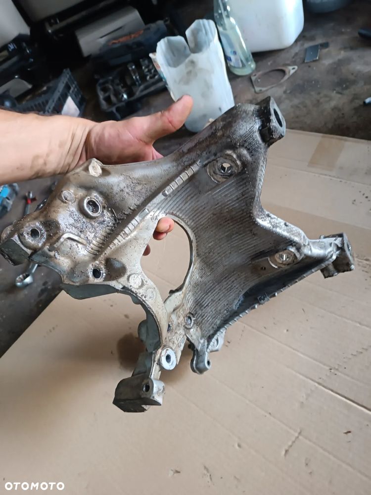 ORYGINALNY WSPORNIK ŁAPA MOCOWANIE ZAWIESZENIA LEWE AUDI A5 F5 8W0399295E - 3