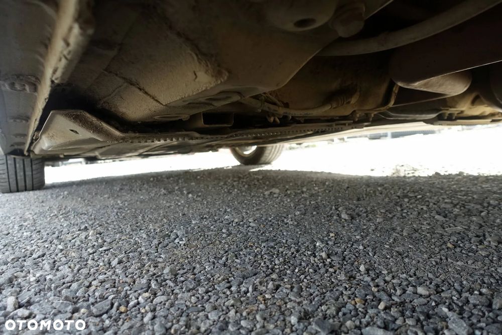 Volkswagen Golf 2.0 BlueTDI DSG Comfortline - 36