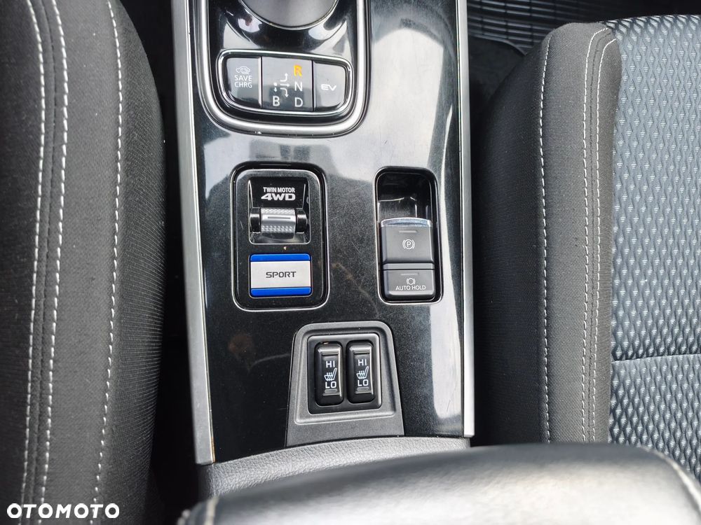 Mitsubishi Outlander 2.4 4WD - 32
