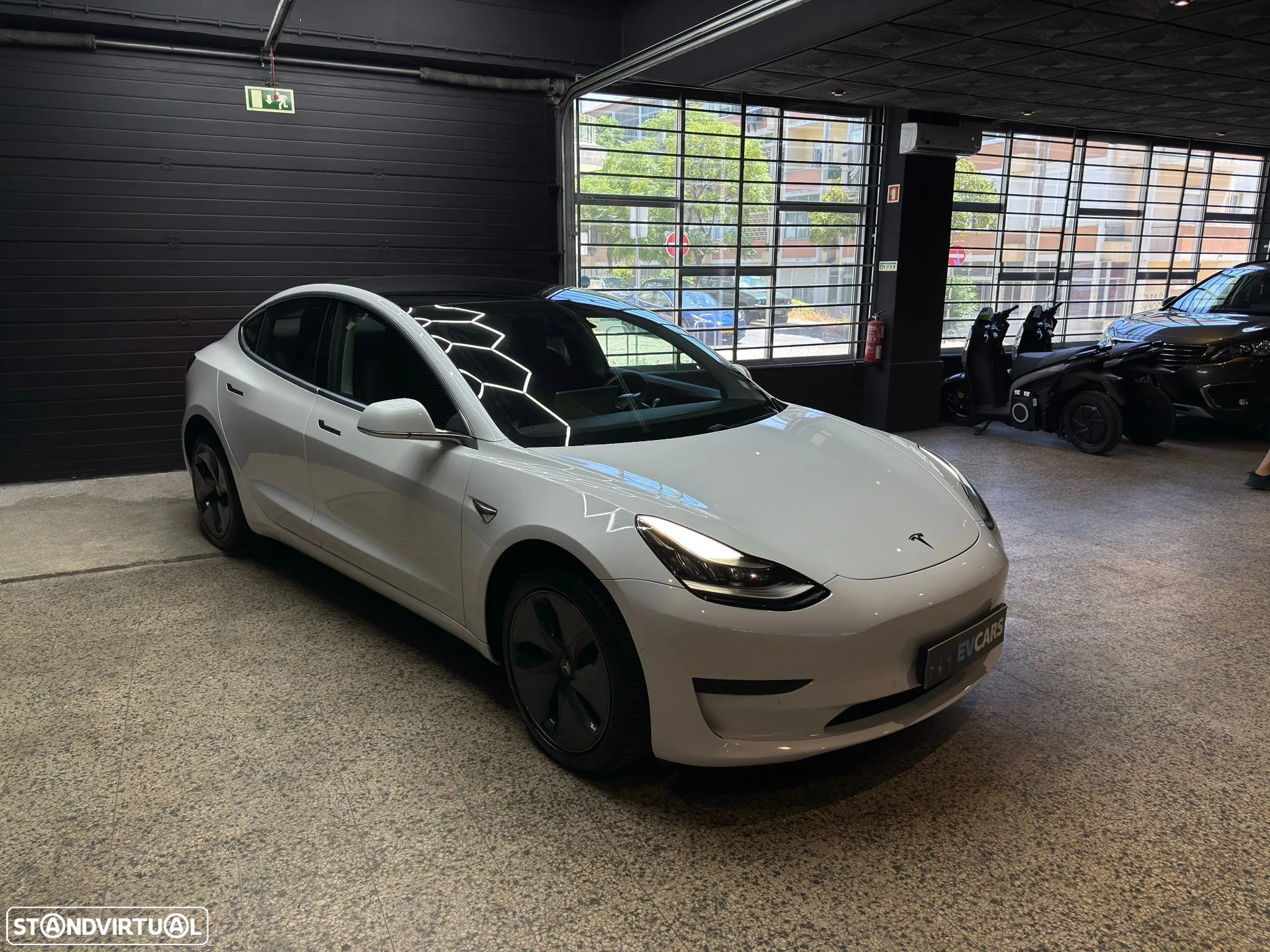 Tesla Model 3 Standard Range Plus RWD - 12