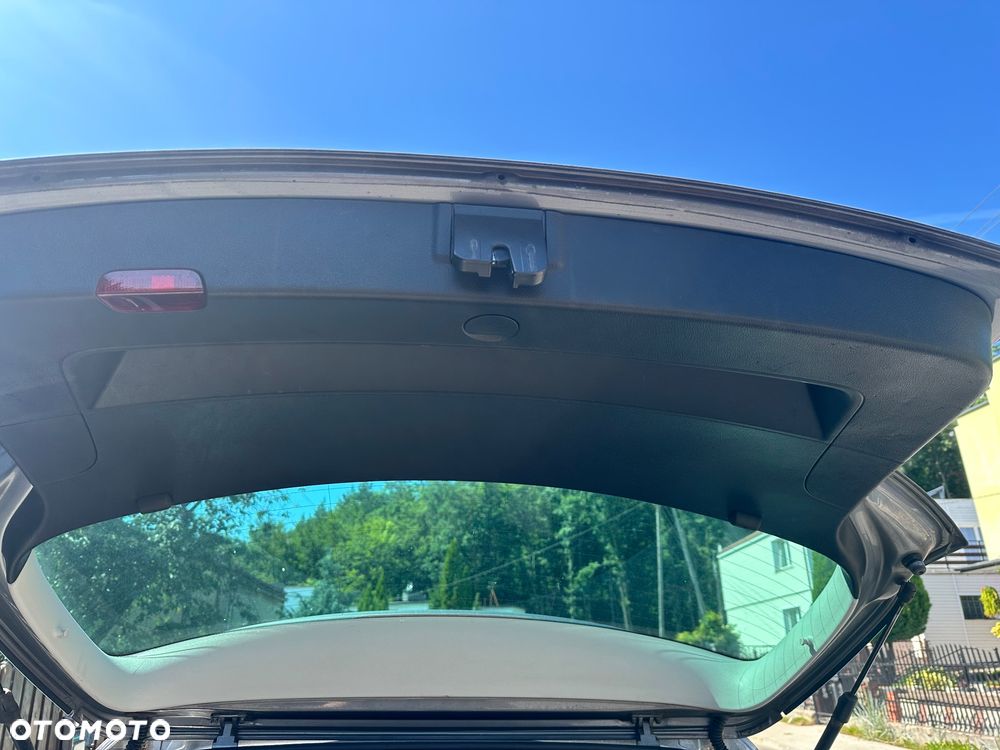 Volkswagen Golf Plus 2.0 TDI Highline - 37