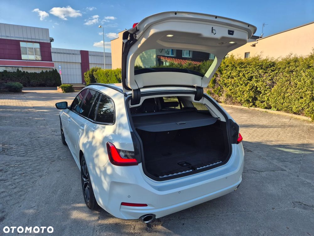 BMW Seria 3 320d xDrive Sport Line Shadow sport - 18