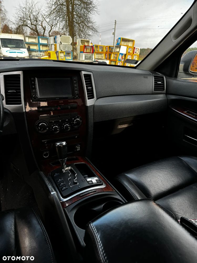 Jeep Grand Cherokee - 10