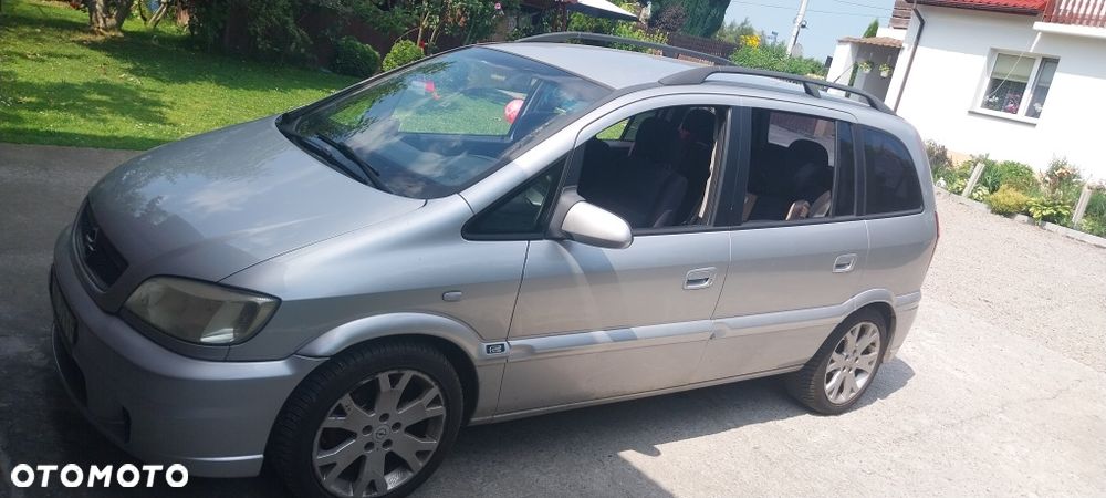 Opel Zafira - 1