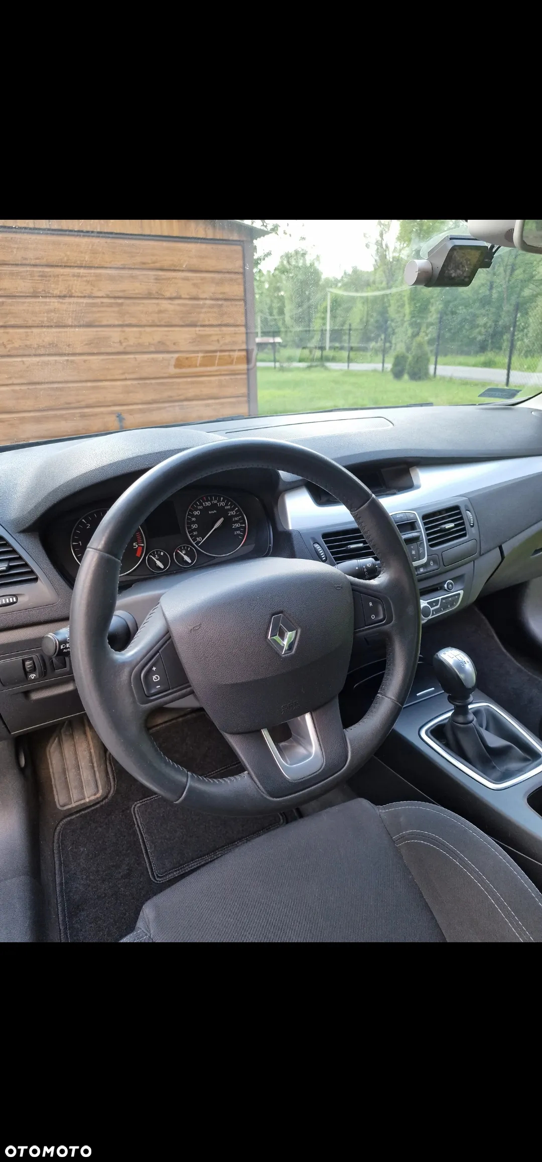 Renault Laguna Coupe dCi 150 FAP - 13