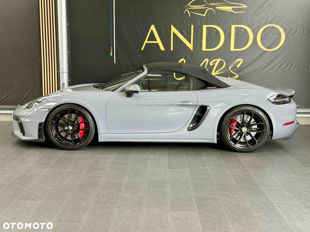 Porsche 718 Spyder - 38